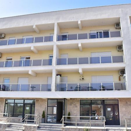 Apartmani Bokica 特雷比涅 外观 照片